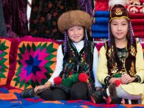 Кыргызстандыктар дүйнөдөгү эң бактылуу адамдар