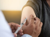 Коронавирустан вакцинаны жарандар каалаган эмдөө түйүнүнөн ала берет