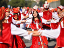 Эгемендүүлүктүн 30 жылдыгына карата Бишкекте этностор аралык достук фестивалы башталды