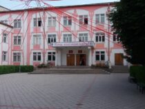 Бишкек мэриясы мектептердин жаңы окуу жылына даярдыгын текшерип жатат
