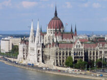 Венгрия инвесторлор үчүн “алтын виза” берүүнү жандантты