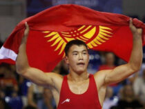 Акжол Махмудов Бишкекте өтүп жаткан Азия чемпионатынан күмүш медаль утту