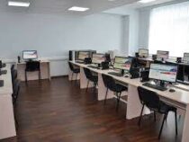 ЮНИСЕФ Кыргызстандагы 100 мектепти компьютердик класстар менен жабдыды