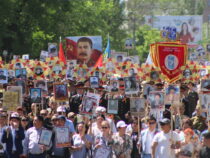 “Өлбөс полк” акциясына Бишкекте 15 миңден ашык адам катышты