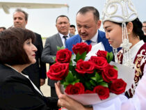 Өлкөгө Казакстан менен Азербайжандын парламенттик делегациялары келди