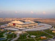 Катар келе жаткан дүйнөлүк чемпионат үчүн курулган жаңы стадионду көрсөттү