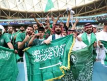 Сауд Арабиянын ханзаадасы футболчуларга кымбат баалуу белектерди берди