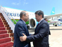 Өзбекстандын премьери Абдулла Арипов Чолпон-Атага иш сапары менен келди
