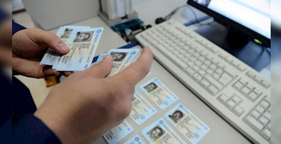 Кыргызстанда эски ID-карталарды жаңы биометрикалык карталарга алмаштыруу өнөктүгү жүрүүдө