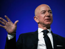 Amazon компаниясынын негиздөөчүсү Джефф Безос  кайрадан дүйнөнүн эң бай адамы