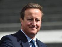 Британиянын тышкы иштер министри Дэвид Кэмерон Бишкекке келди