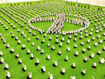 Жалал-Абад шаарында 1500 окуучу “Манас» айтты