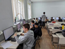 Кыргызстандык окуучу Кытайда өткөн информатика боюнча олимпиадада күмүш утту