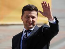 Зеленский официально вступил в должность президента Украины
