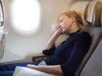 Женщина уснула во время рейса, а проснулась в темном и пустом самолете