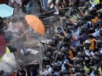 В Гонконге побоищем закончилась акция против закона об экстрадиции в Китай