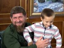 Шестилетний мальчик стал охранником Кадырова