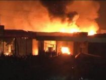 Сегодня ночью пожар охватил центральный рынок города Жалал-Абада
