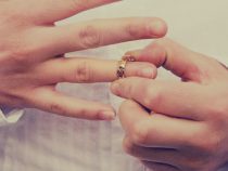 «Задушенная любовью» мужа женщина подала на развод