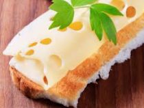Жительница Британии всю жизнь ест только хлеб с сыром