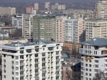 Работник мэрии Бишкека продал восемь муниципальных квартир