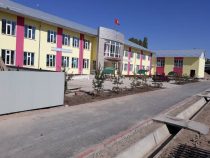 Строительство школы в селе Калинина Ошской области завершено