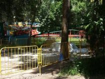 Работа аттракционов в парке им. Ататюрка в Бишкеке запрещена  из-за нарушений