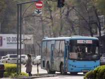 Более половины водителей автобусов в Бишкеке не смогли  сдать экзамен на знание ПДД