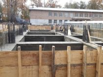 В четырех школах Бишкека построят дополнительные корпусы