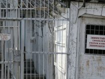 Все СИЗО и тюрьмы в Бишкеке будут выведены за пределы города