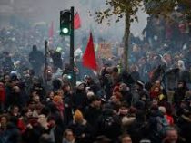 Во Франции 800 тысяч человек вышли накануне на акции протеста против пенсионной реформы