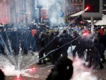 Митинги в Париже переросли в массовые беспорядки