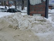 Бишкек  завалило снегом
