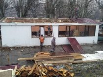 Демонтаж незаконных объектов в Бишкеке продолжается