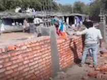 В Индии к приезду Трампа возводят стену, чтобы скрыть трущобы