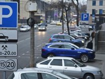 Мэр Бишкека  предлагает сделать почасовую оплату за парковку