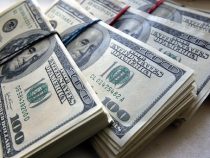 Курс доллара в Бишкеке спустился ниже 80 сомов
