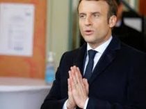 Президент Франции объявил, что граждане живут в условиях санитарной войны