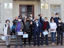 На юг страны из Бишкека отправилась вторая группа врачей добровольцев.