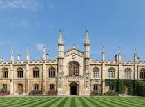 Кембриджский университет решил проводить в следующем году лекции только в онлайн-формате