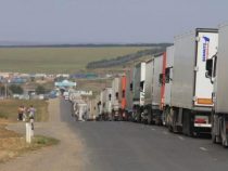 Водителей большегрузов из Казахстана задержали на границе
