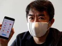 В Японии разработали маски, способные превращать речь в текст
