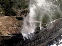 В Австралии водопады начали течь в обратную сторону  