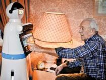 В Британии в дома престарелых поселят роботов
