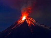 На Камчатке проснулся вулкан Безымянный