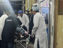 Пять медиков пострадали во время беспорядков в Бишкеке