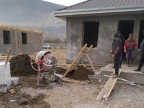 В Алайском районе строят дома для нуждающихся семей