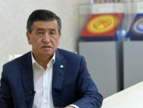 Президент Сооронбай Жээнбеков подал в отставку