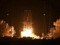 Китай отправил зонд к Луне для сбора грунта