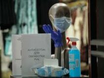Эпидемиолог предупредила, чем опасен антисептик после мытья рук